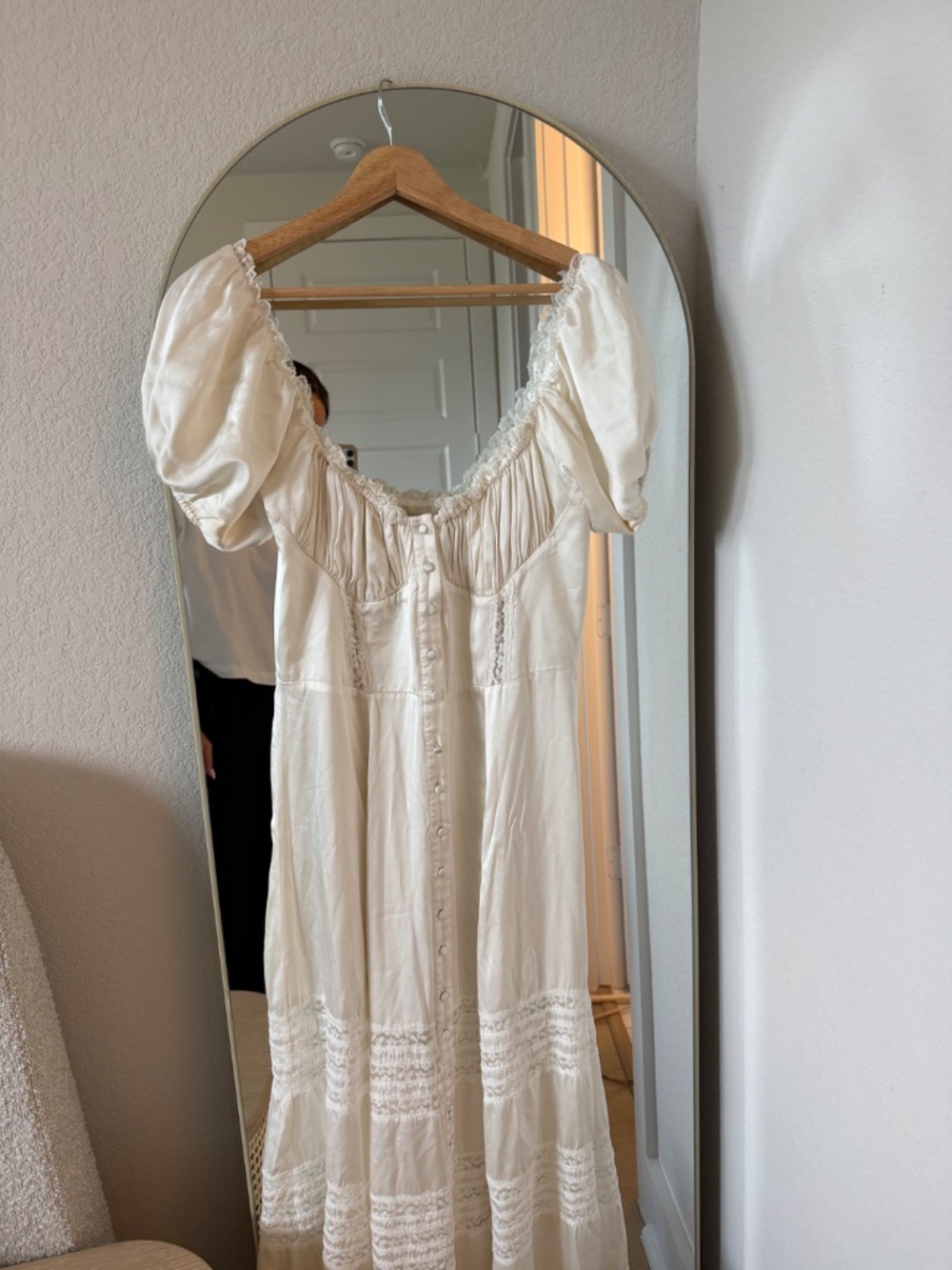 House of CB Eviana Ivory Real Silk Puff Sleeve Maxi Dress Size M - Picture 3 of 6